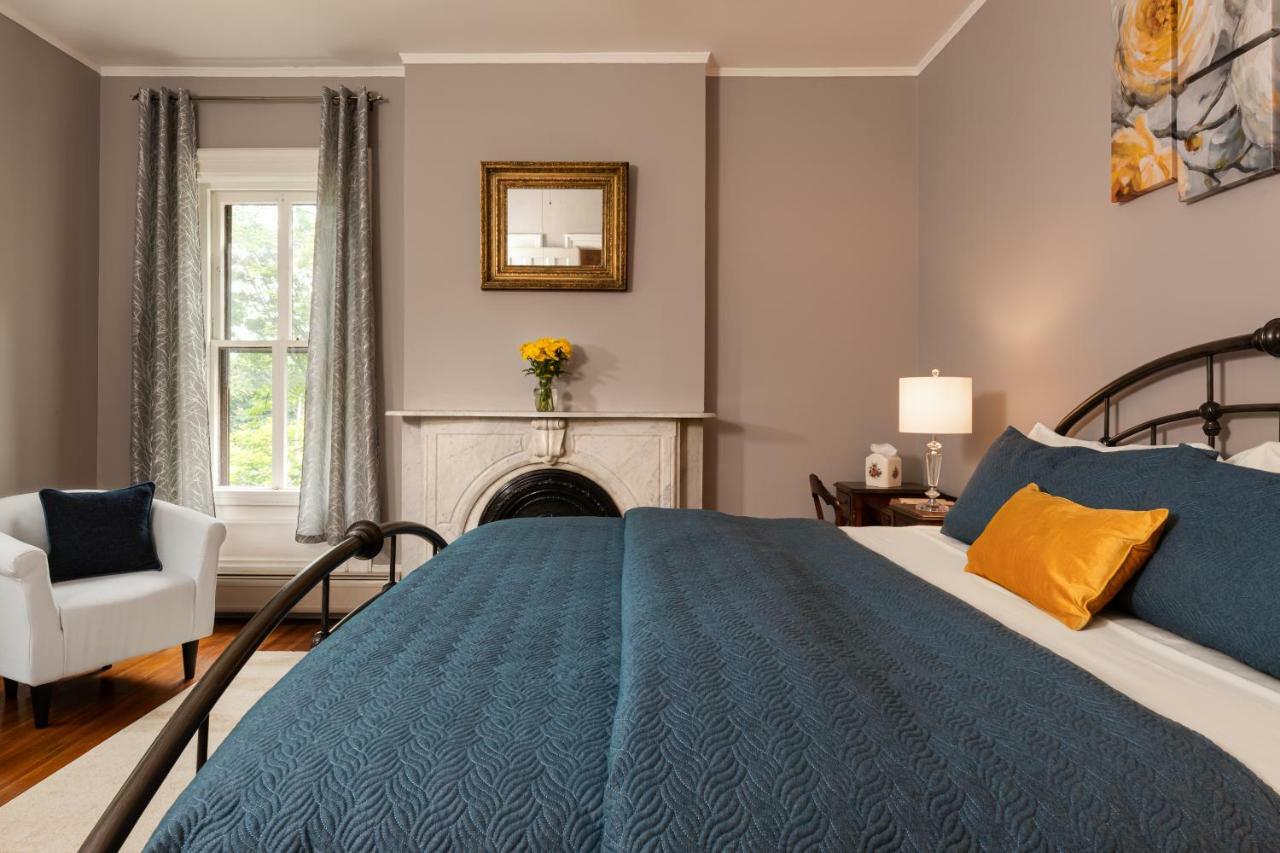 יוטיקה Rosemont Inn מראה חיצוני תמונה
